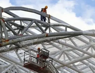 安全防墜器保障建設者提前完成常德高鐵站站房施工任務